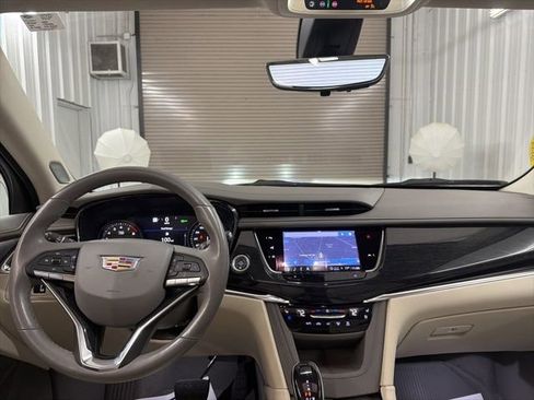 Used 2022 Cadillac XT6 Premium Luxury w/ Technology Package image 34