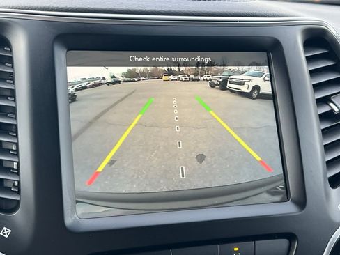 Used 2022 Jeep Cherokee Latitude Lux image 26