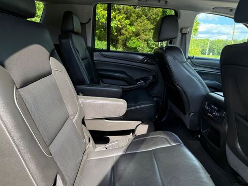 Used 2016 GMC Yukon XL SLT w/ Open Road Package AWD/4WD image 29