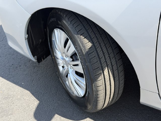 Used 2012 Toyota Corolla L FWD image 29