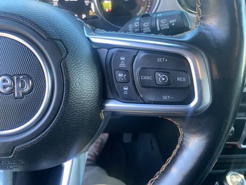 Used 2022 Jeep Wrangler Unlimited Sahara image 20