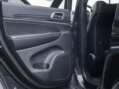 Used 2016 Jeep Grand Cherokee Limited image 43