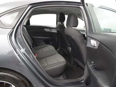 Used 2023 Kia Forte LXS FWD image 17