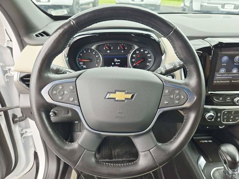 Used 2022 Chevrolet Traverse LT w/ LPO, Floor Liner Package FWD image 22