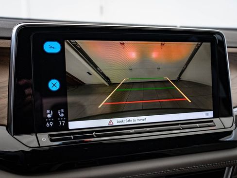 Used 2024 Volkswagen Atlas SE FWD image 31