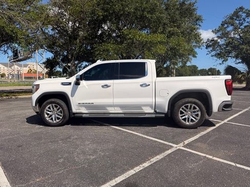 Used 2021 GMC Sierra 1500 SLT AWD/4WD image 12