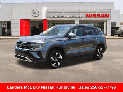 Used 2024 Volkswagen Taos SE AWD/4WD image 9