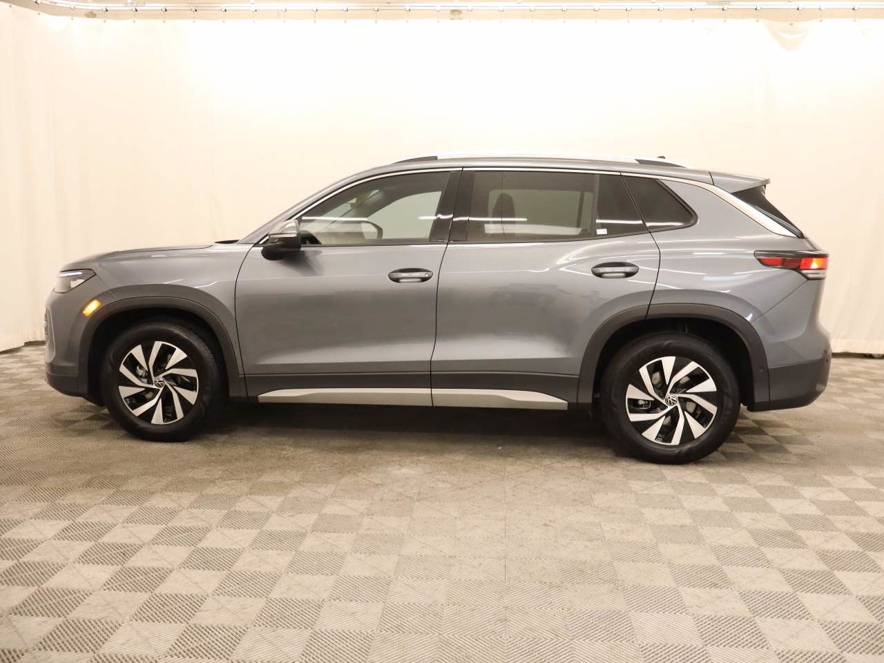 Certified 2026 Volkswagen Tiguan S FWD image 3