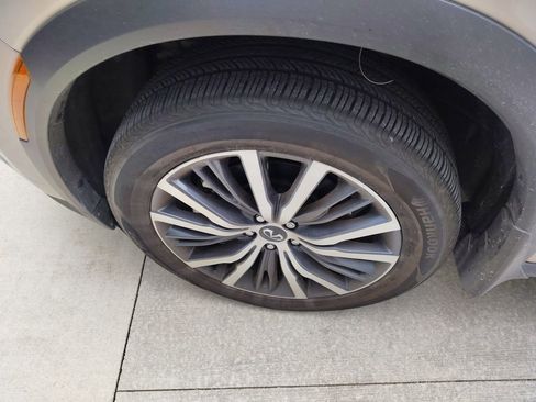 Used 2025 INFINITI QX60 Sensory w/ Vision Package image 9