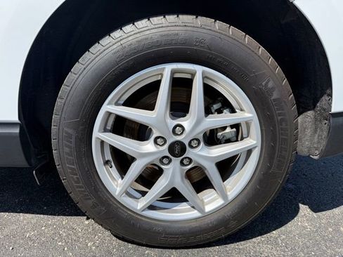 Certified 2024 Ford Edge SEL w/ Convenience Package AWD/4WD image 9