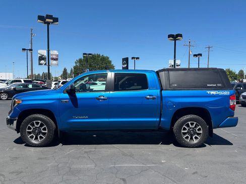 Used 2018 Toyota Tundra Limited w/ Limited Premium Package AWD/4WD image 3