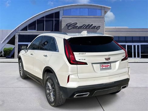 Used 2024 Cadillac XT4 Premium Luxury w/ Cold Weather Package image 6