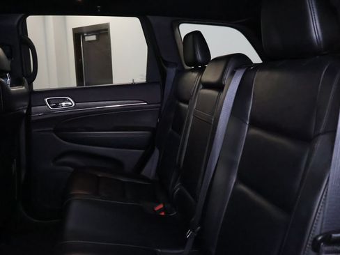 Used 2019 Jeep Grand Cherokee Limited AWD/4WD image 12