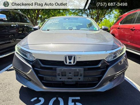 Used 2018 Honda Accord EX image 2
