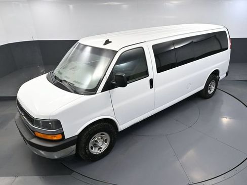 Used 2017 Chevrolet Express 3500 LT w/ LT Preferred Equipment Group RWD image 53