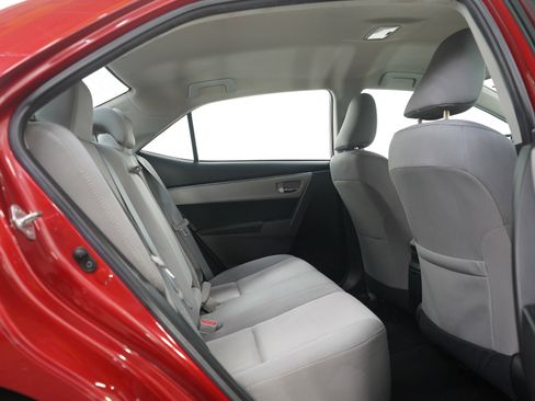 Used 2015 Toyota Corolla LE image 11