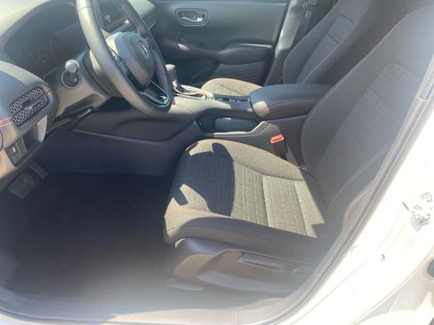 Certified 2025 Honda HR-V Sport image 11