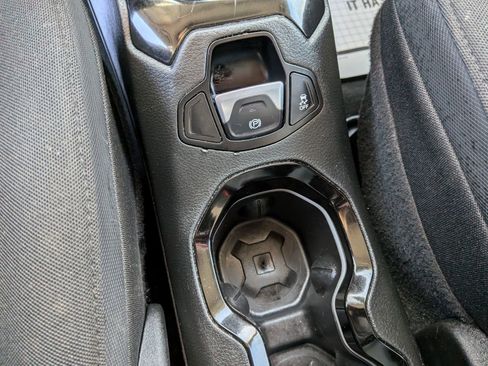 Used 2016 Jeep Renegade Latitude AWD/4WD image 59