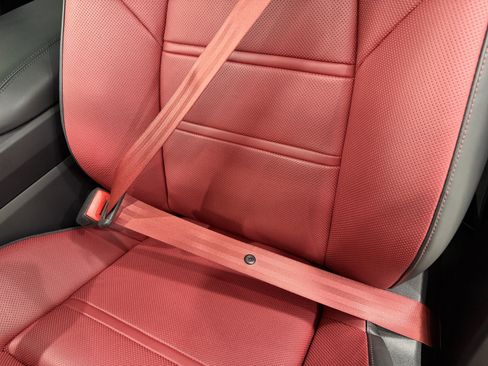 Certified 2026 Porsche Cayenne GTS AWD/4WD image 35