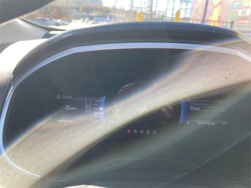 Used 2021 Ford Edge SE image 17