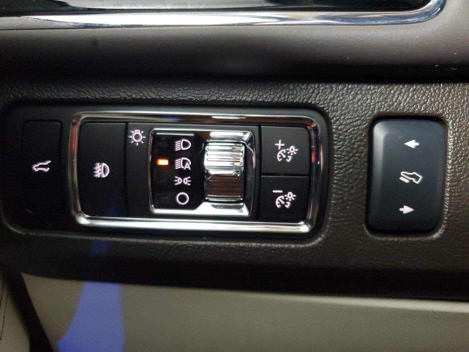 Used 2024 Lincoln Navigator Black Label AWD/4WD image 33
