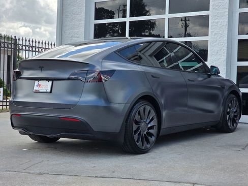 Used 2021 Tesla Model Y Performance image 4
