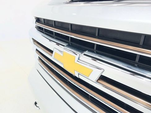 Used 2022 Chevrolet Silverado 2500 High Country w/ Z71 Off-Road Package AWD/4WD image 29