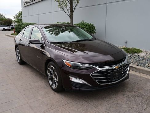 Used 2020 Chevrolet Malibu LT w/ Leather Package image 1