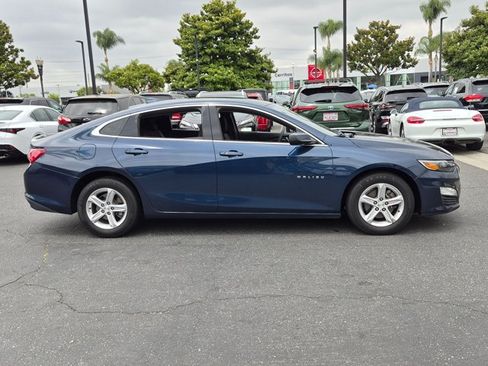Used 2022 Chevrolet Malibu LT FWD image 4