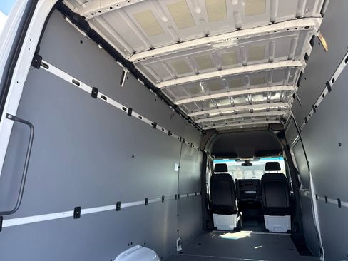 New 2026 Mercedes-Benz Sprinter 2500 image 18
