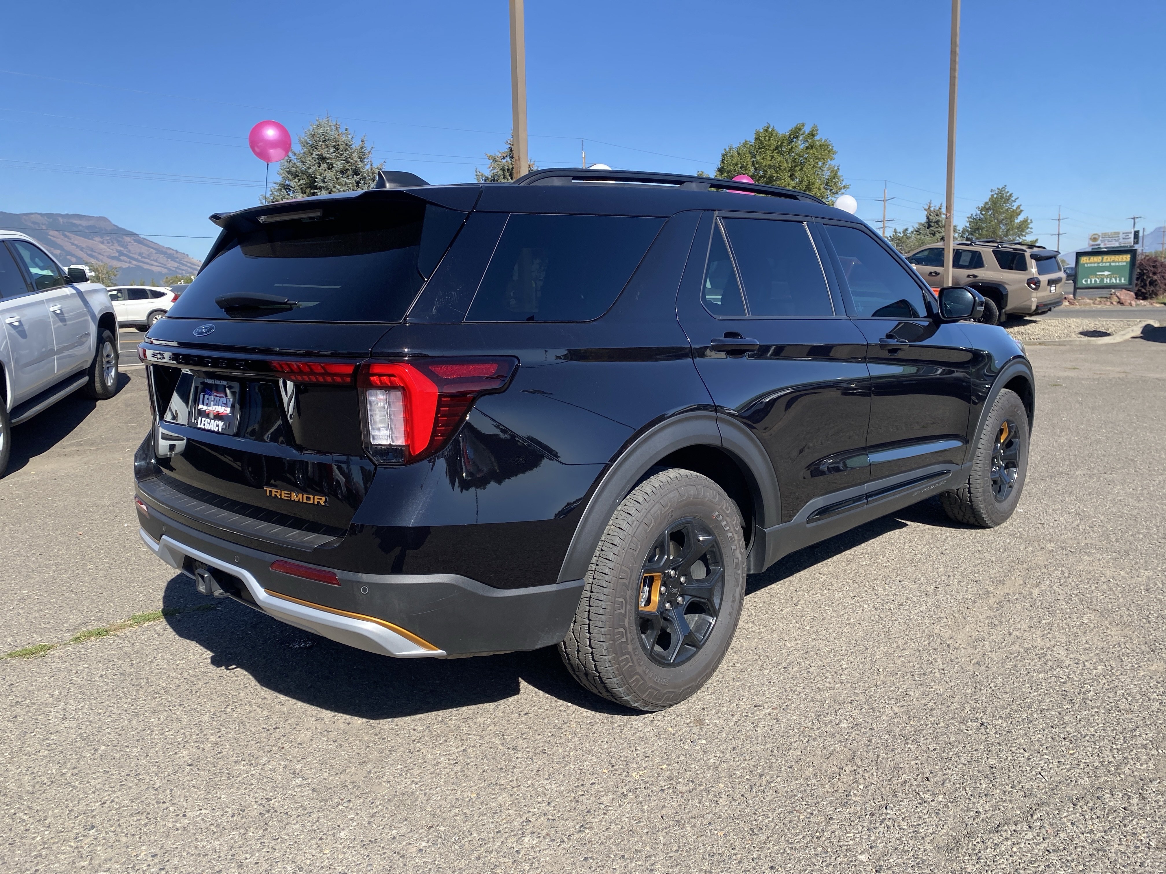 Used 2026 Ford Explorer Tremor w/ Tremor Convenience Package AWD/4WD image 3