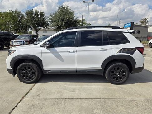 Used 2023 Honda Passport TrailSport image 4