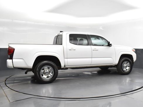 Used 2022 Toyota Tacoma SR w/ SR Convenience Package RWD image 8