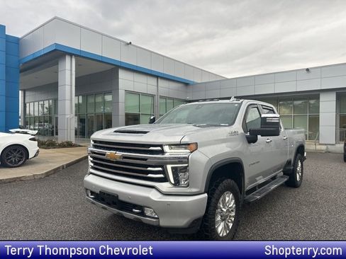 Used 2022 Chevrolet Silverado 2500 High Country w/ Z71 Off-Road Package image 1