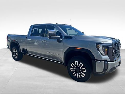 Used 2024 GMC Sierra 2500 Denali Ultimate w/ Max Trailering Package image 7
