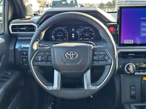 Used 2025 Toyota Tacoma TRD Sport image 20