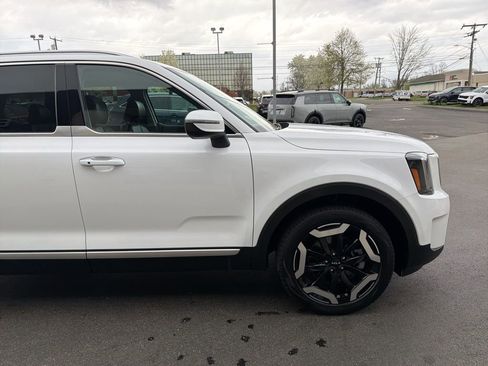Used 2025 Kia Telluride S image 5