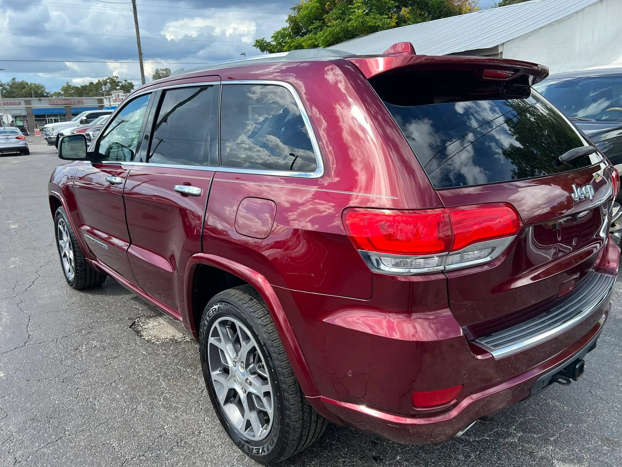 Used 2019 Jeep Grand Cherokee Overland RWD image 7