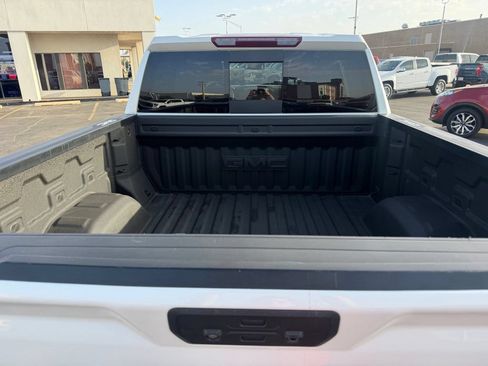 Used 2021 GMC Sierra 1500 SLT AWD/4WD image 17
