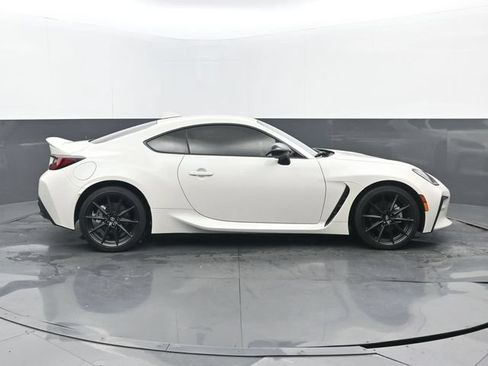 Used 2024 Toyota GR86 Premium RWD image 2