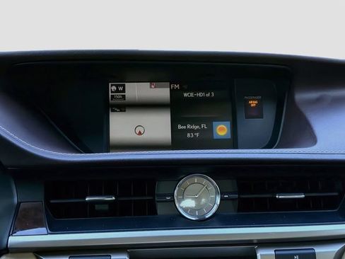 Used 2017 Lexus ES 350 w/ Ultra Luxury Package FWD image 30