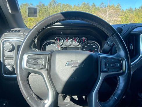 Used 2021 Chevrolet Silverado 1500 LT Trail Boss w/ Convenience Package II image 18