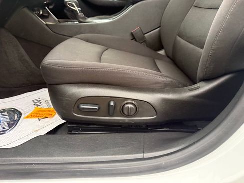 Used 2024 Chevrolet Malibu LT image 29