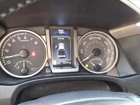 Used 2021 Toyota Tacoma SR5 image 10