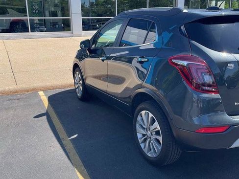 Used 2017 Buick Encore Essence AWD/4WD image 2