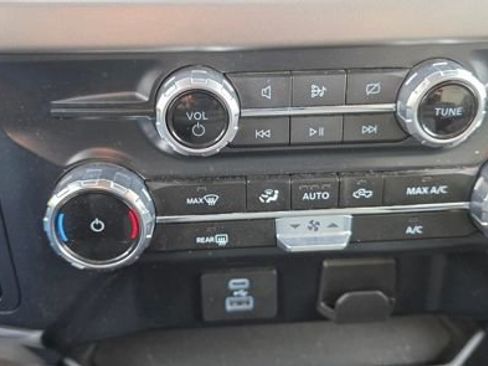 Used 2024 Ford F150 XLT image 21
