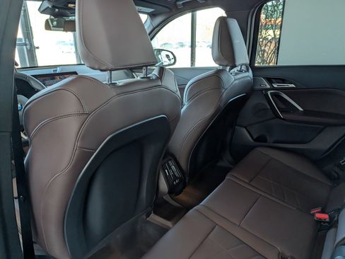 Used 2025 BMW X1 xDrive28i w/ Premium Package image 13