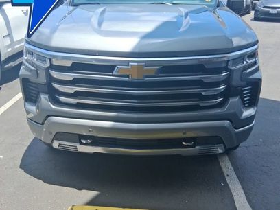 Used 2025 Chevrolet Silverado 1500 High Country w/ Technology Package