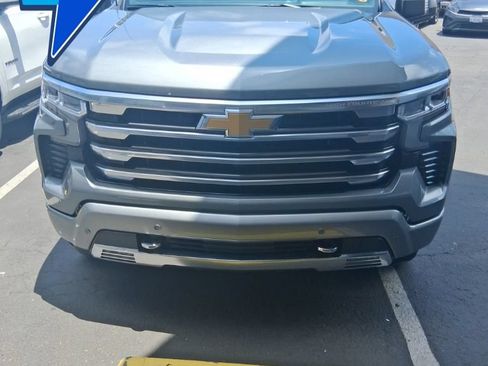 Used 2025 Chevrolet Silverado 1500 High Country w/ Technology Package AWD/4WD image 1