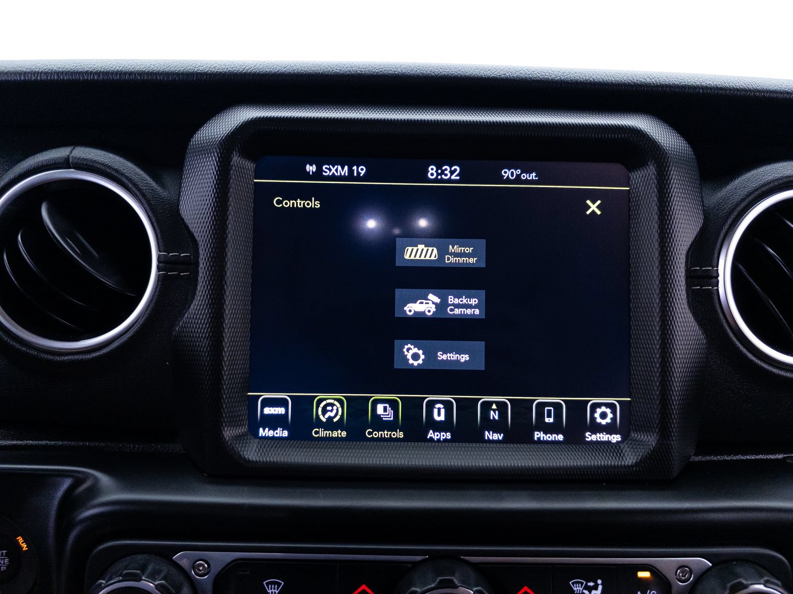Used 2022 Jeep Wrangler Unlimited Sahara AWD/4WD image 30
